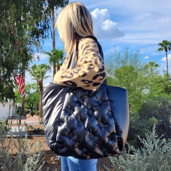 Aldo Handbags - Aldo Black Oversized Puffer Puffy Quilted Shopper Carryall Shoulder Bag Travel